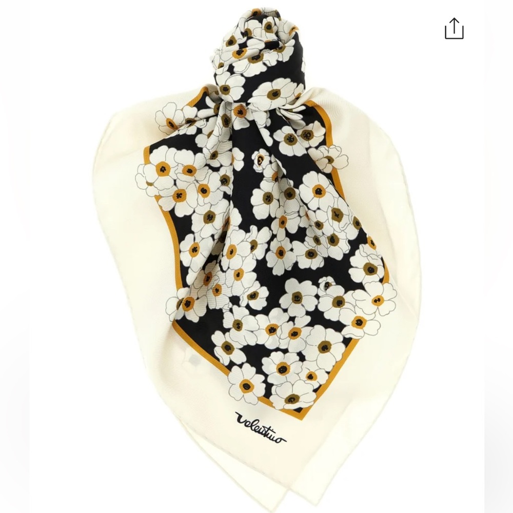 NWT Valentino floral printed scarf